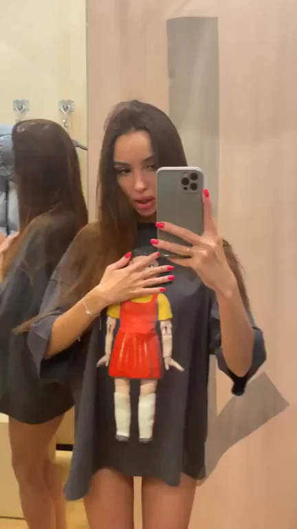 This is my application to be the new campus fuckdoll