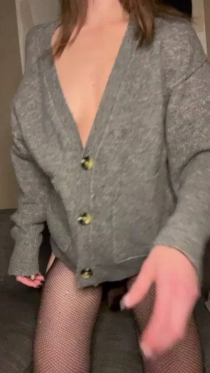Can my little tight body make your Monday better?