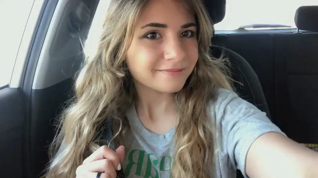 Going to the library to study..do you like my outfit???