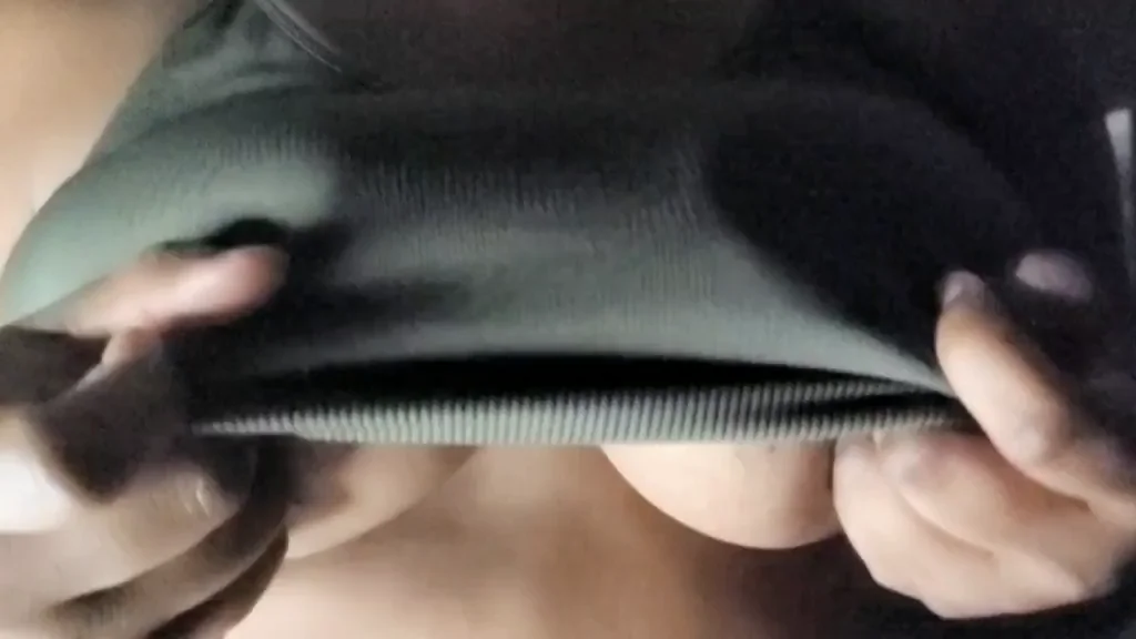 🍫 Ebony Wife's Massive Titty Drop for Hubby at Work 😈💦