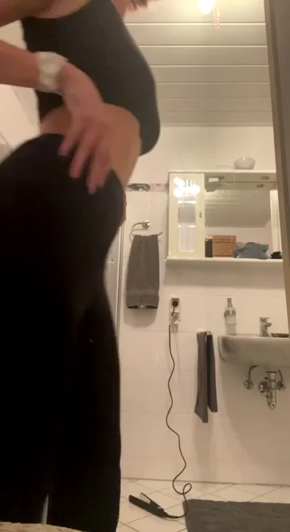 I want to fuck one lucky Redditor. Who wants to be the one? ?