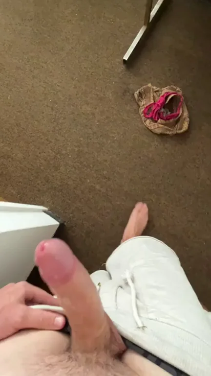 🍑 Pronebone Pound Makes Me Cum Insane - Blame This Juicy Ass? 💦