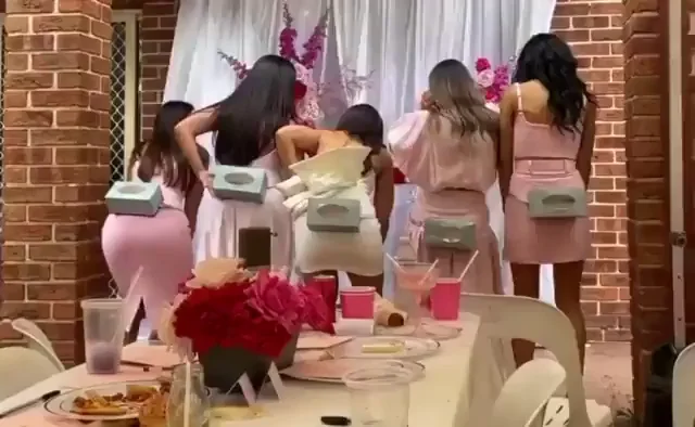 🍑 Which Slutty Ass Would You Pick? 👅