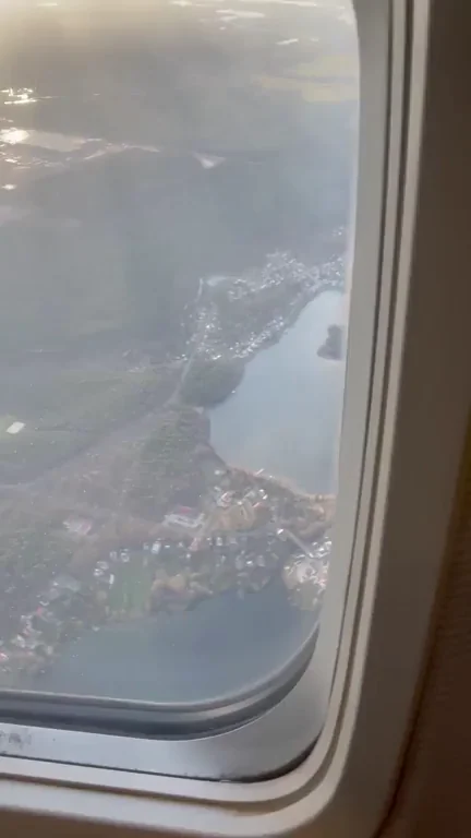 Meet me in the airplane's bathroom for a quickie [GIF]