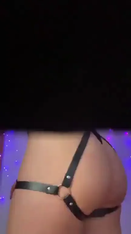 Didn't Grab Your Attention? Fuck This Juicy Booty Then! 🍑🔥