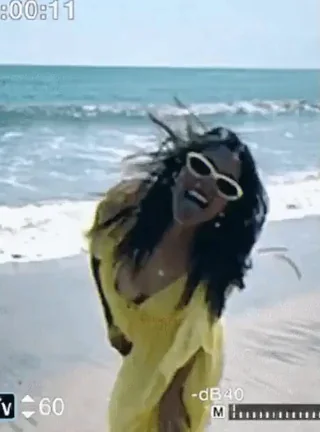 Victoria Justice Nip Slip Beach Tease 😍👙🔥