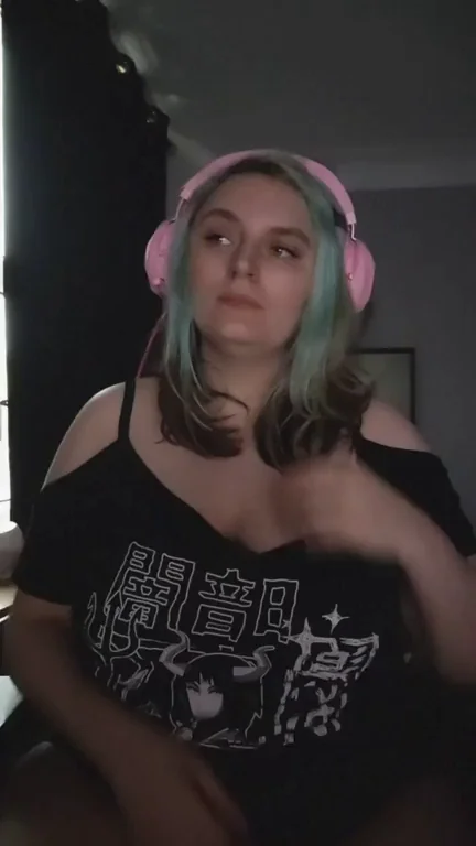 titty drop between game queues uwu ?