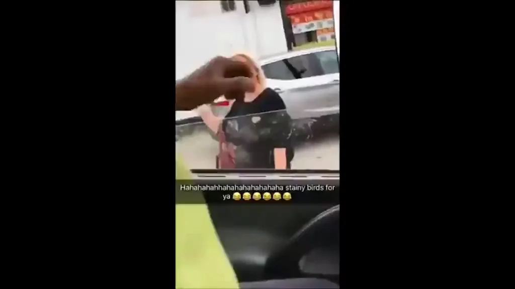 Guy gets lucky with random girl