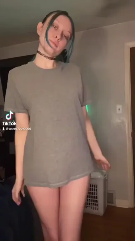 Look how fast I get naked for you ;)