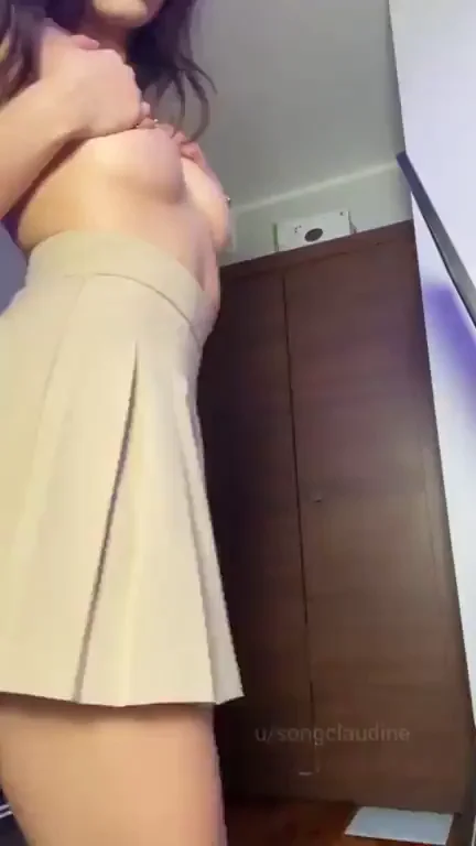 Fingers crossed petite girls are on ur fucklist ?