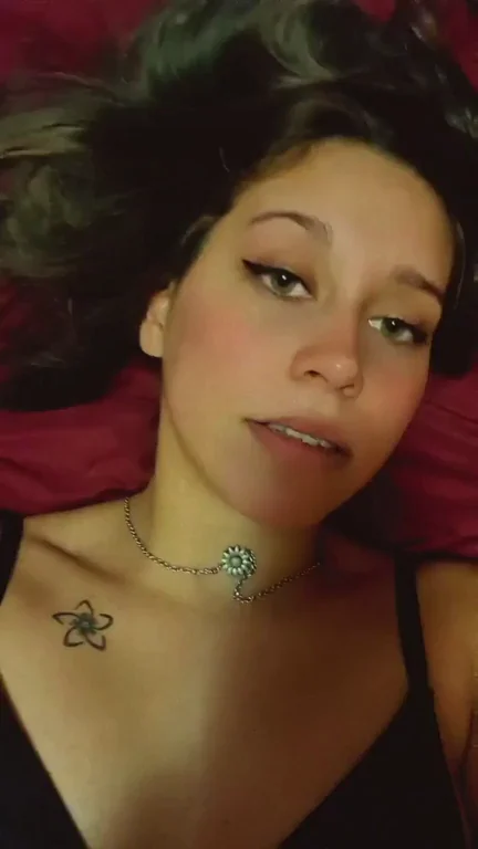 ? 50% OFF ? I want to show you my naughty side ? 18 yo PE student ????? ? Best sexting of your life ? Honest dick rating ? VERY Interactive ? Customs ? ? Solo