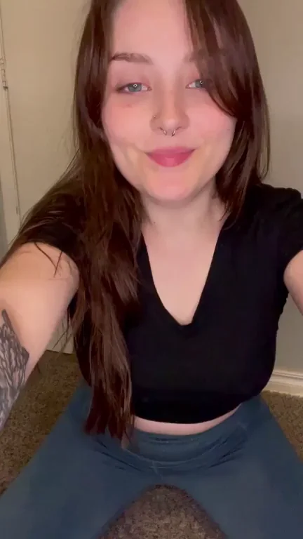 Stop what you’re doing right now and fuck me ?
