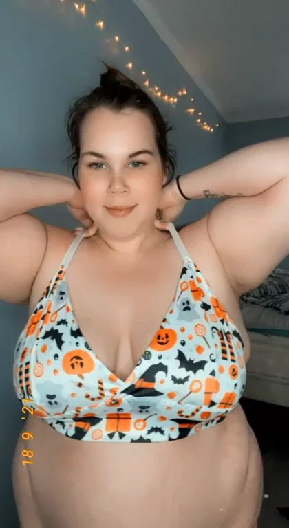 Thick or Treat? 🍑🎃 Massive Tits Tease