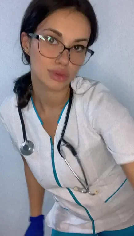 Naughty Nurse Takes Work Break to Flash Tits in Scrubs 😈👩‍⚕️💦