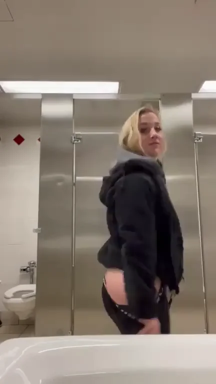 Would you meet me in the bathroom ?