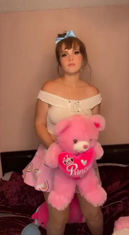 Free Account ?I can Promise you won't find another onlyfans like this one :P ? no one is doing what i do [Abriebaby] 18 years old and i do customs and give a free video to anyone that DM's me babybear on Onlyfans