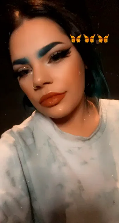 ?Cute pierced Titty Drop ??