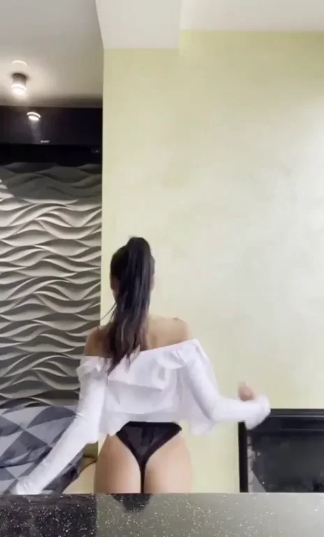 Risky Tease: Dare an Older Stud to Pound Me with Roommates Home?