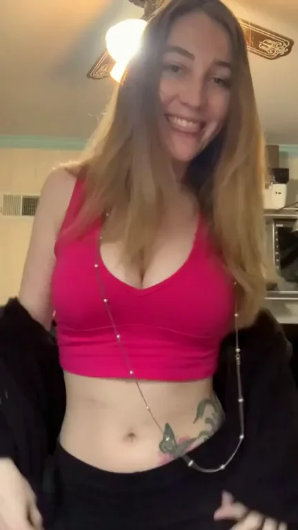 Watch me play with my cleavage :)