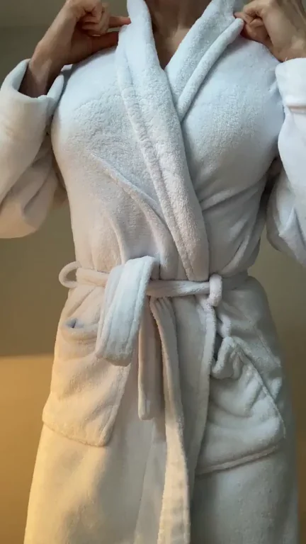 Tied up slut, ready to (f)uck.