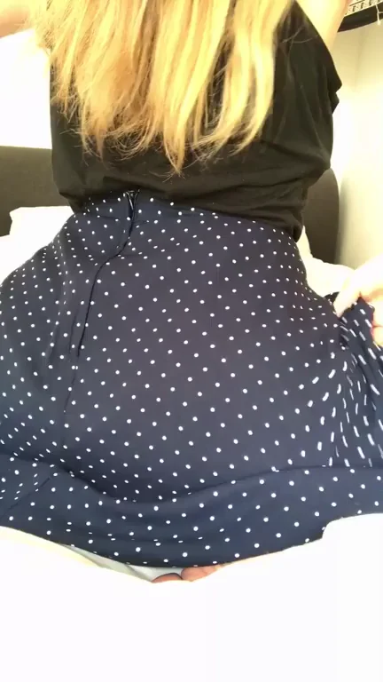 🩲 What's Hiding Under My Tight Skirt? Juicy Ass Reveal! 🍑