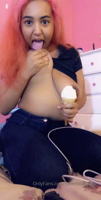 Hot Melons Tease with Ice Cream Slut 💦🍦🔥