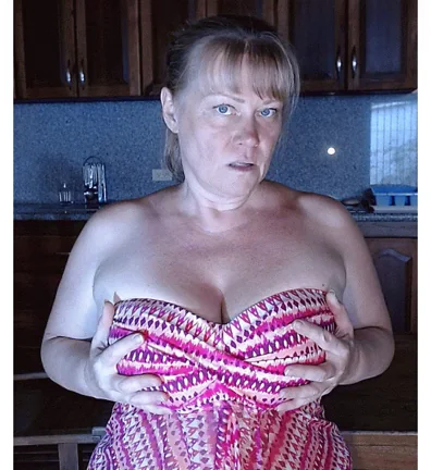 I love it when you cum on my big white tits! ? Do it now!