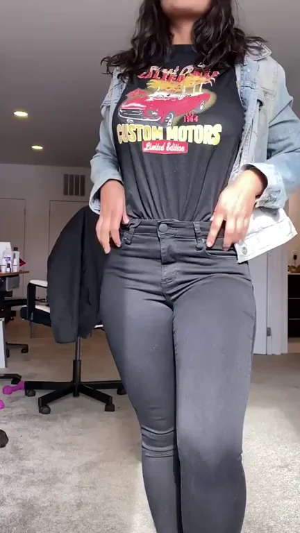 Too cold to take off the jacket. Never too cold to take off the shirt ?