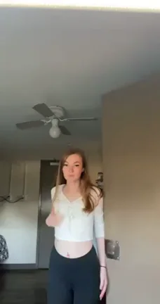 Just turned 18! ?I want to do everything a guy tells me to do, ?I need experience peep the comments if you'd like to make me do something?
