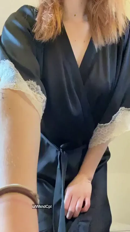 I can‘t do magic tricks but hopefully this silly vid will harden your dicks ??