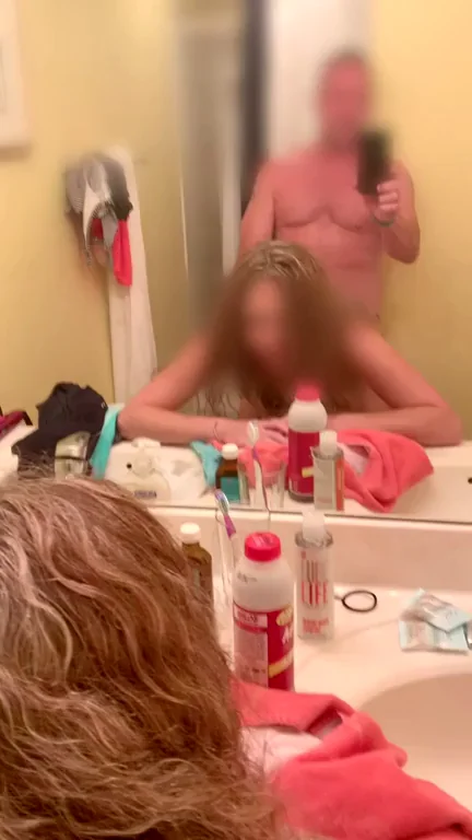 Would You Pound This Slutty Bathroom Tease? 💦🛁