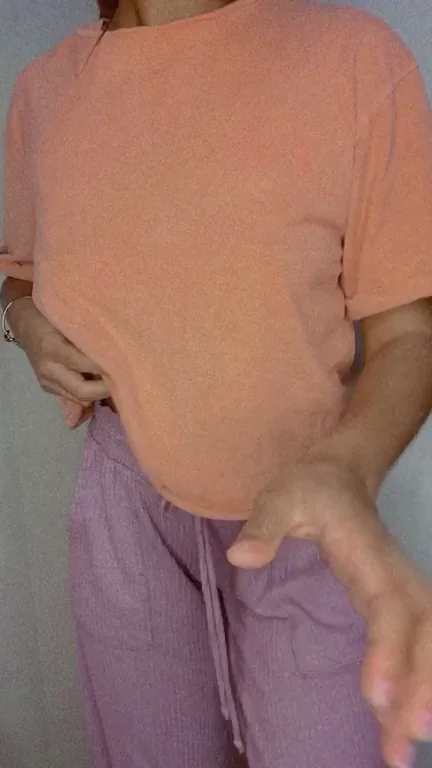 Small pierced jiggly titties and a fat ass ?????