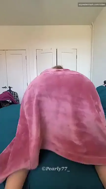 🍑 Easy Access to My Juicy Ass? Twerk Tease by @Party7! 🔥