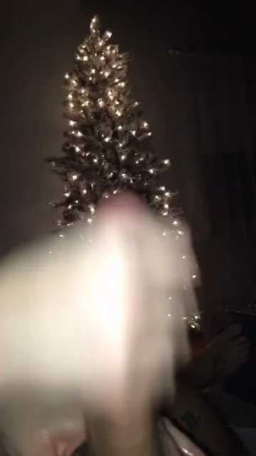 🎄 Festive Xmas Tree Dick Tease Gif! 🍆✨