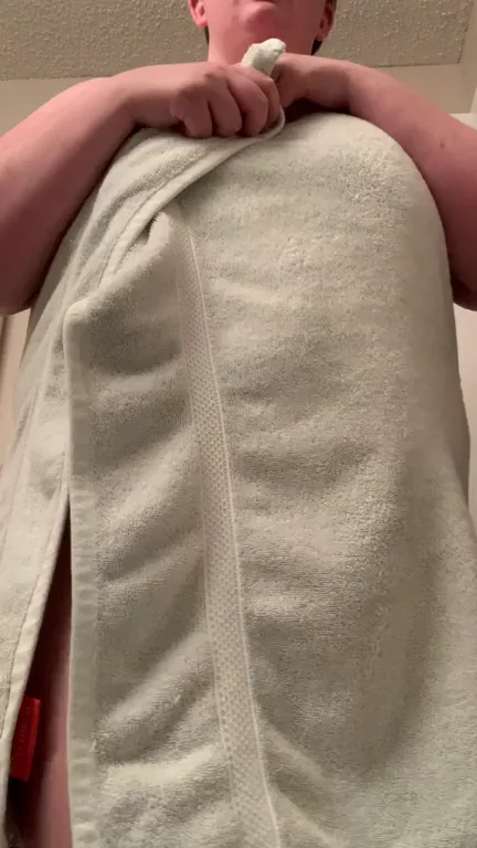 Curvy Babe Fresh from Shower, Towel Tease with Juicy Pussy Peek