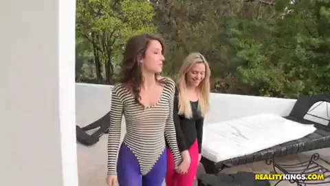 Girls Rule the Pussy Party 👭💦🌿