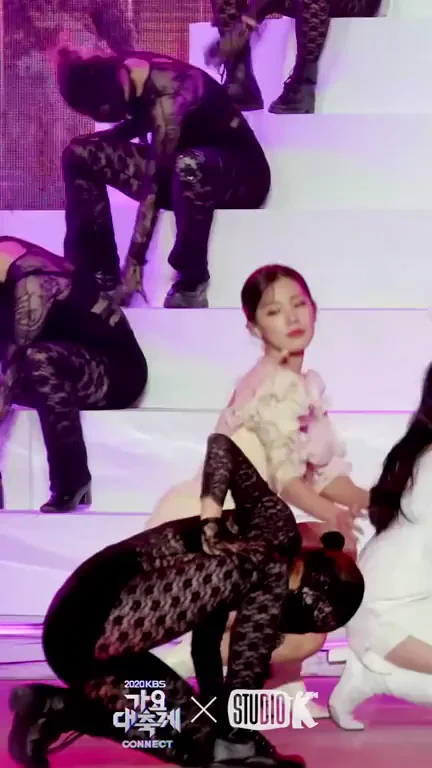 🔥 (G)I-DLE Miyeon Sexy Stage Tease 💦 Kpop Fap Fuel