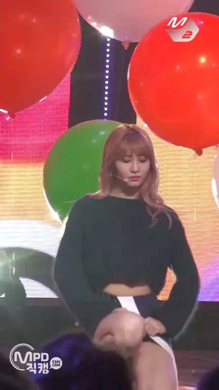 Twice - Momo