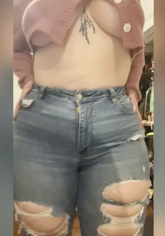 🍑 Struggling into These Tight Jeans? Help Peel 'Em Off My Fat Ass! (OC) 🔥
