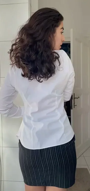 If I worked in your office, we could take bathroom breaks like this together