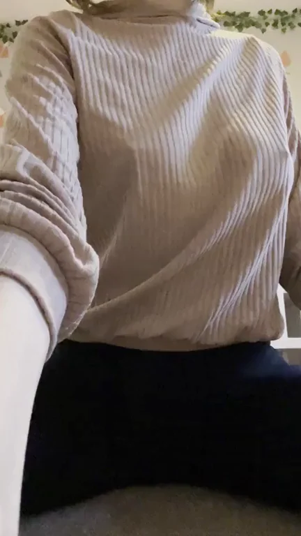 Perky Titty Drop Tease? 😍💦 [OC]
