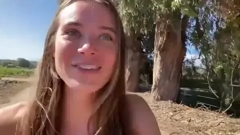 LANA RHOADES AND RILEY REID: HOT BEAUTIFUL FRIENDS (source inside)