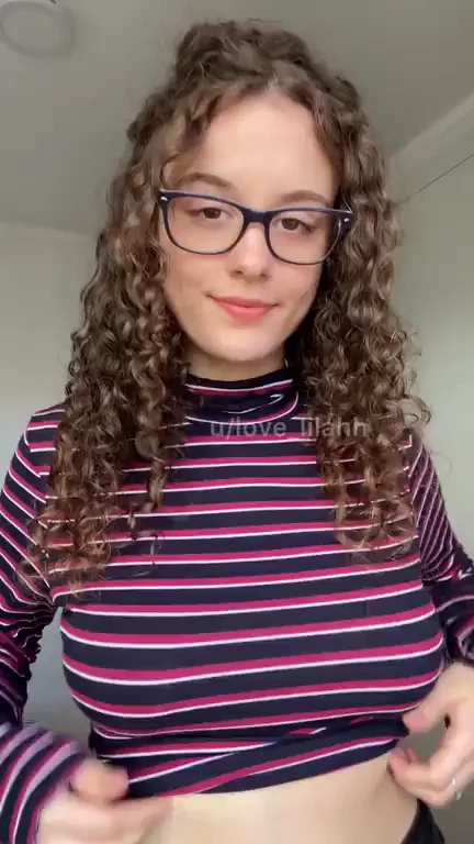 Do You Like This TittyDrop ? ( Her Free Content In Comments )