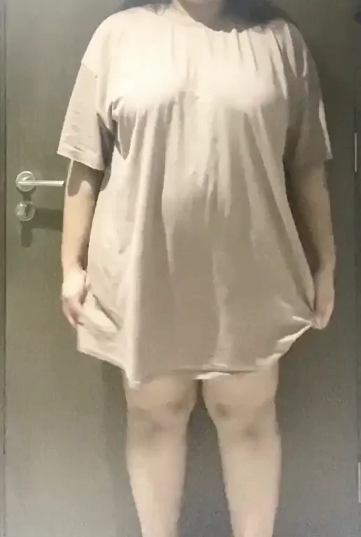 Chubby Babe's Pokies & Tasty Tits Tease 😍🔥