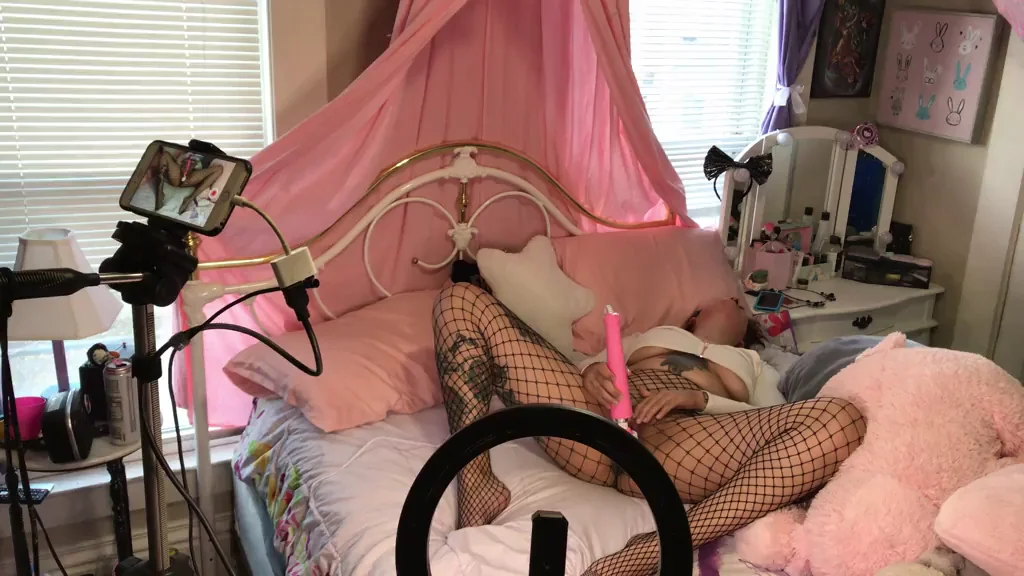 I’m your personal jerk off toy. What would you make me do for you on video? [f]
