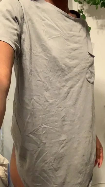 Fresh Wake-Up Titty Drop: Tiny Perky A-Cups Bounce Free from Baggy Tee