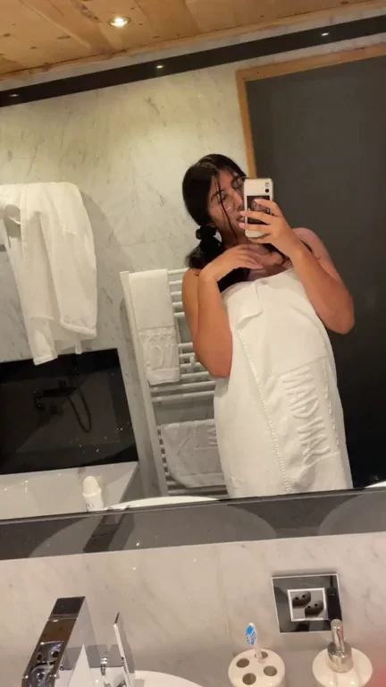 Come let‘s take a shower together