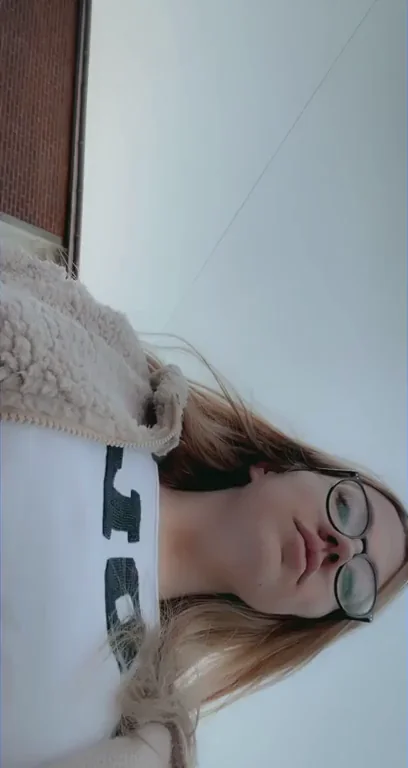 Quick titty flash in public. Wanna see me masturbate in public?