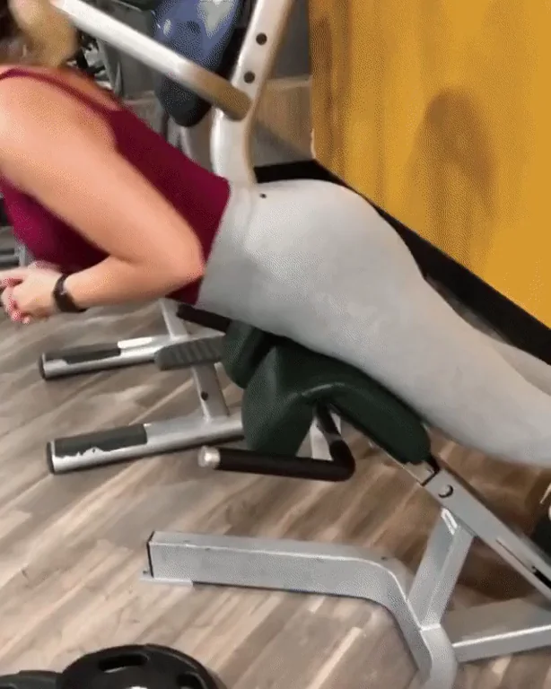 🍑 Sizzling Gym Slut's Grey Yoga Pant Booty Tease 💦