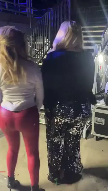 Carol Vorderman Wiggles Her Juicy Celebrity Ass